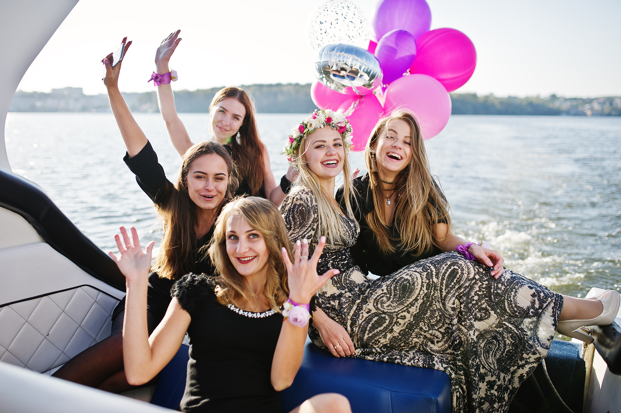 How to Make your Pontoon Boat Rentals suitable for Bachelorette Parties